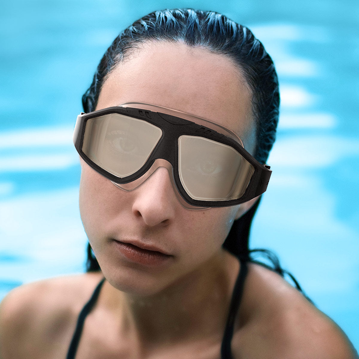 SWIM GOGGLES