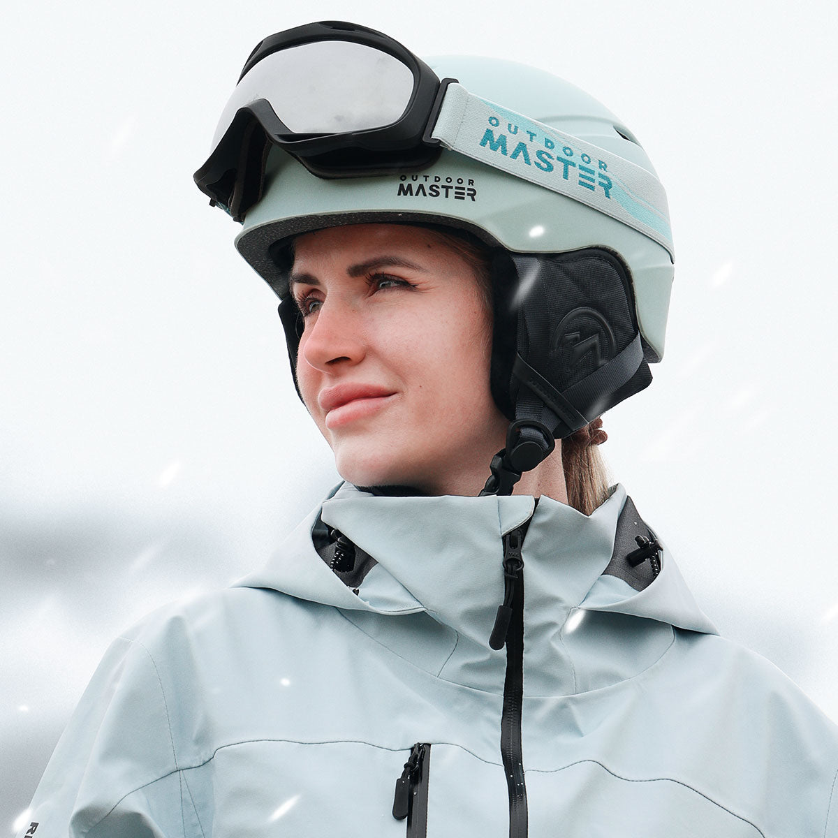 OutdoorMaster DEER Ski Helmet Bundle